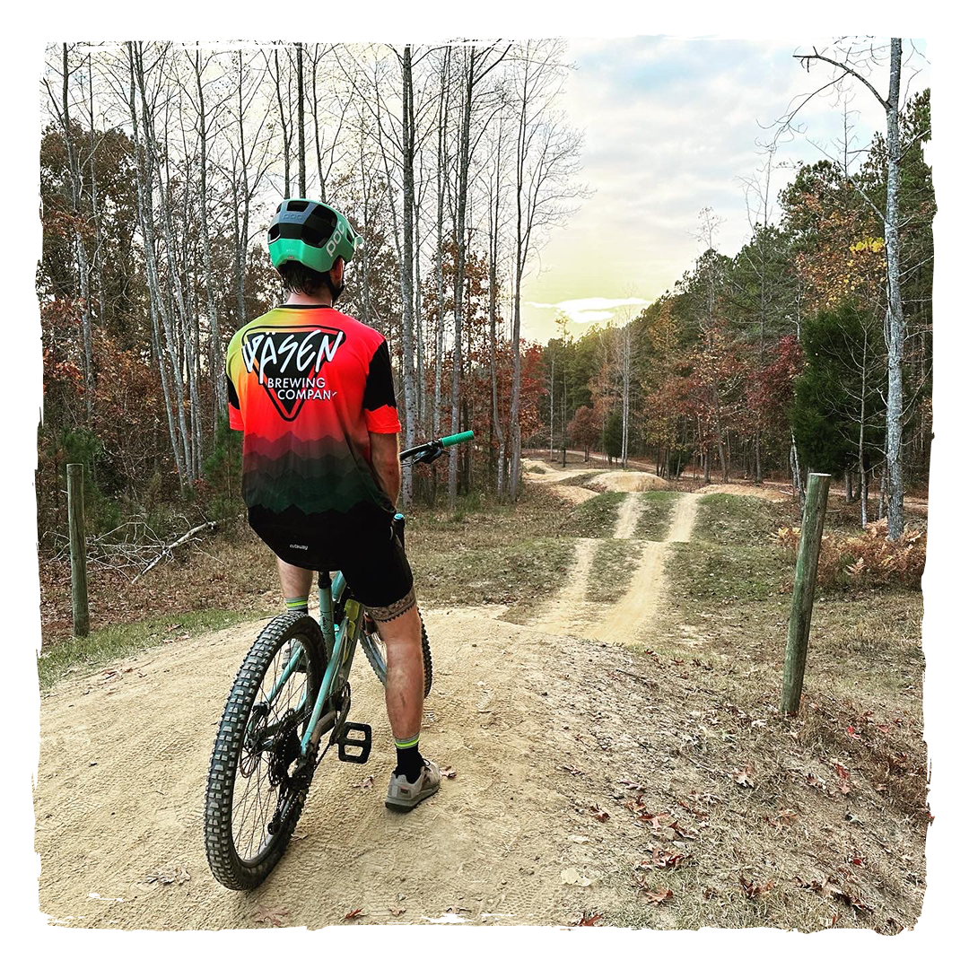 Cutaway Tech Tee V sen Brewing Company